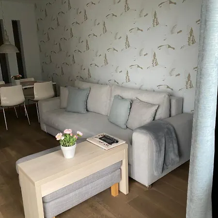 アパート W Pucku